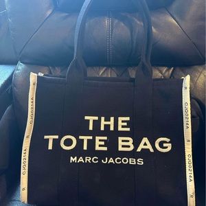 Marc Jacobs the tote bag with duster bag